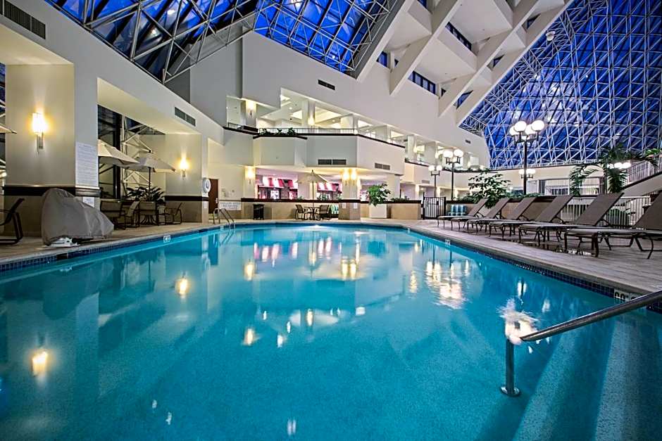 Crowne Plaza Hotel St. Louis Airport By IHG