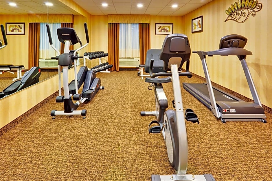 Holiday Inn Express Hotel & Suites Byram, an IHG Hotel