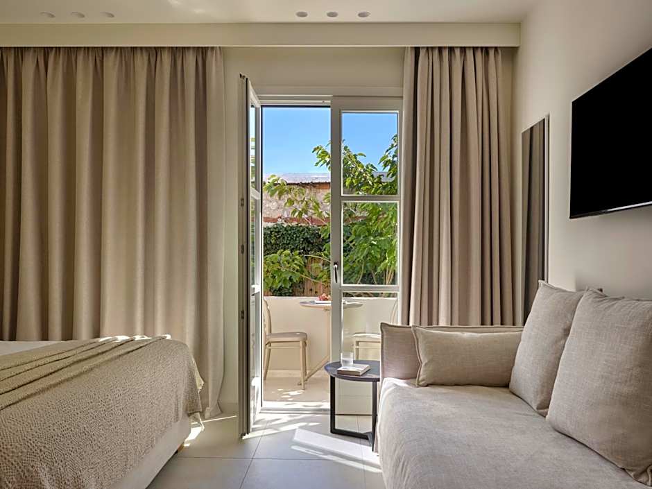 Photo 1 of 6 of Executive, Balcony