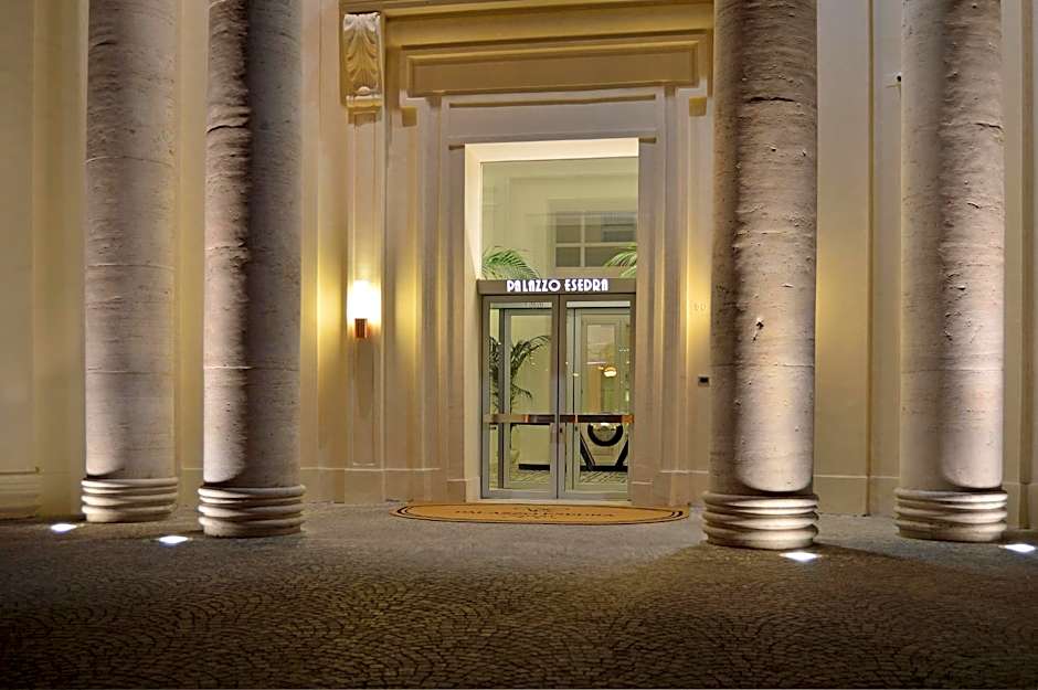 Palazzo Esedra