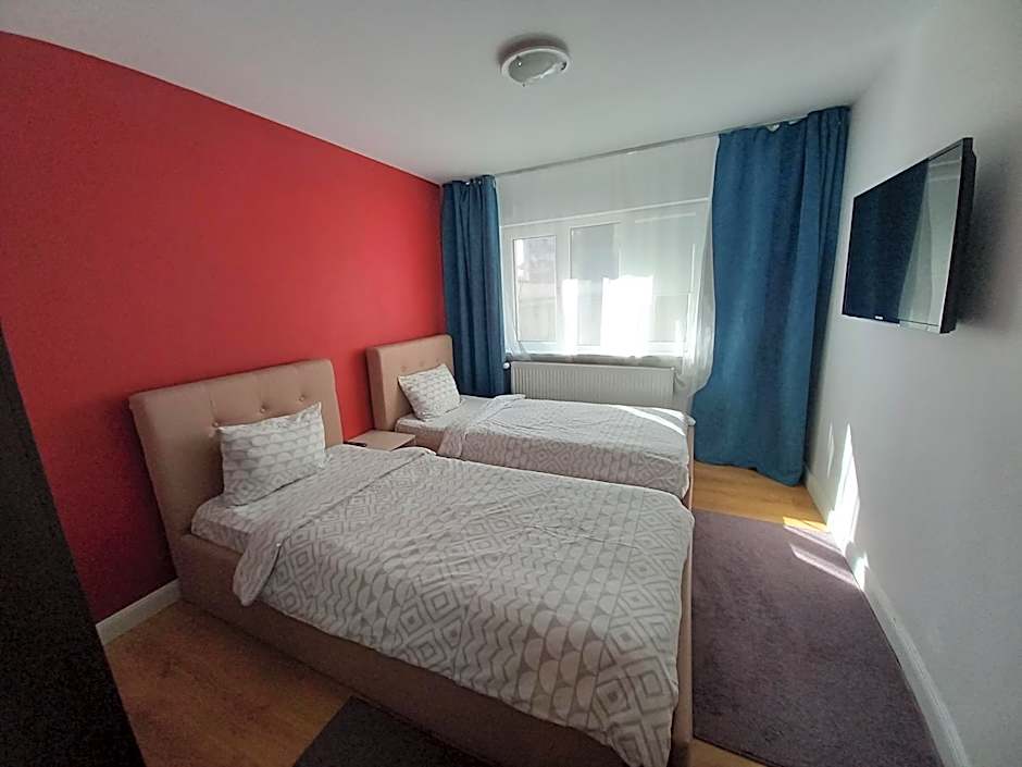 4 Seasons Apartments