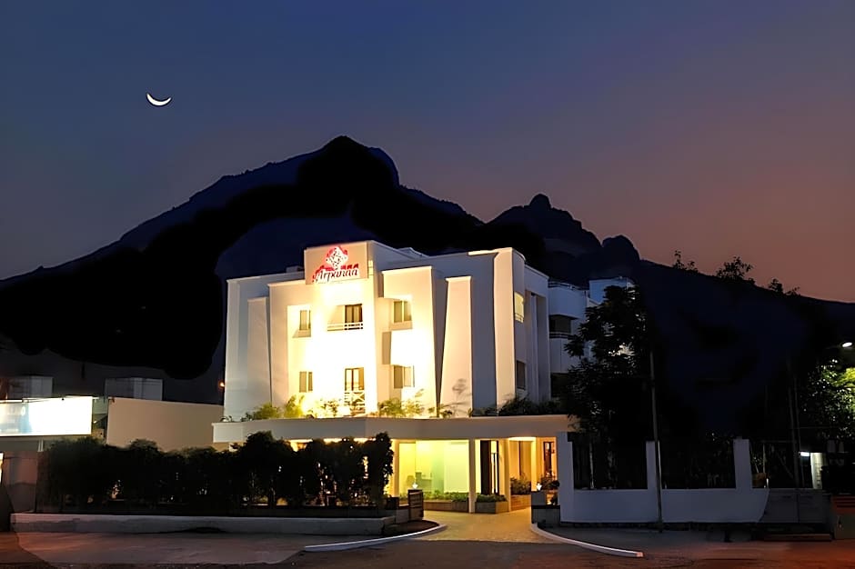 Arpanaa Hotel near Arunachaleswarar Temple