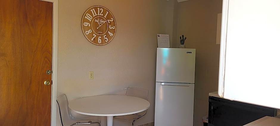 Red Rock Motel and Dam Motel