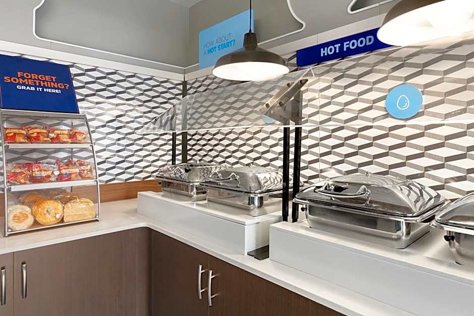 Holiday Inn Express & Suites Greenville-Downtown by IHG
