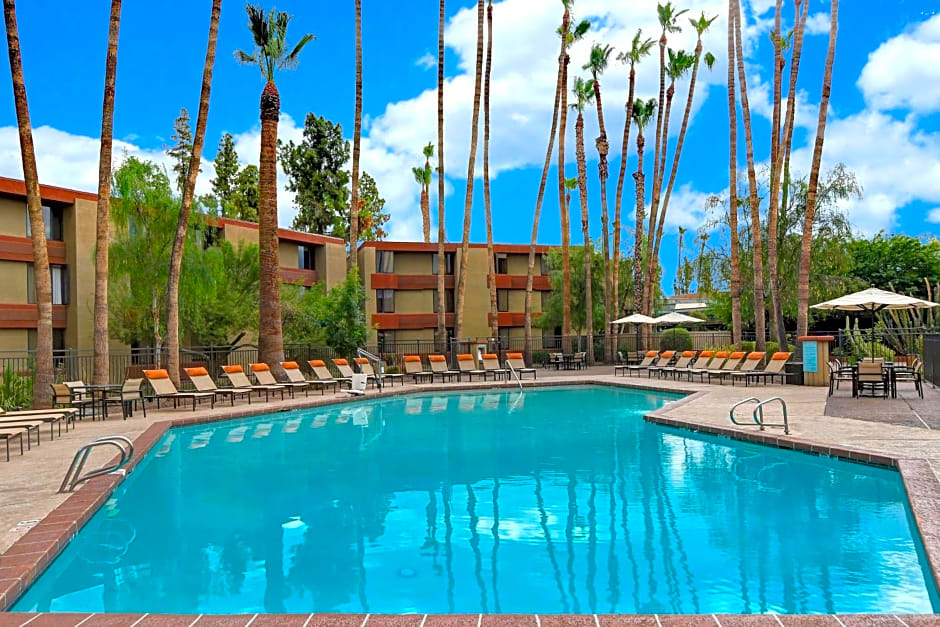 DoubleTree By Hilton Phoenix- Tempe