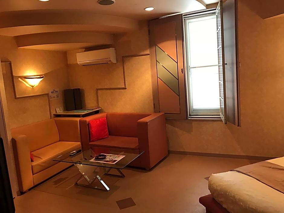 Hotel Tiffany (Adult Only)