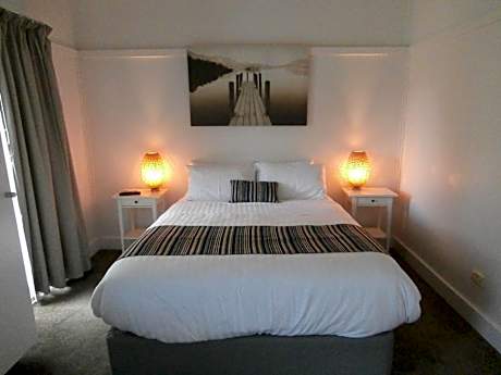 Suite with Garden View