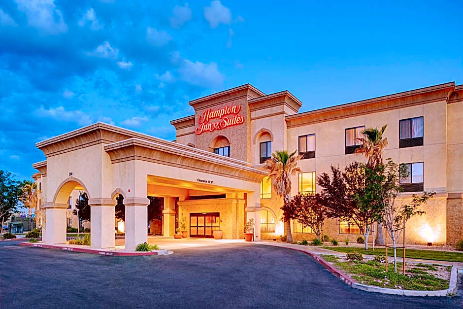 Hampton Inn By Hilton And Suites Lancaster