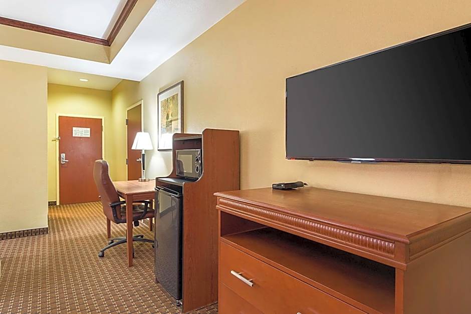 Econo Lodge Inn And Suites Little Rock