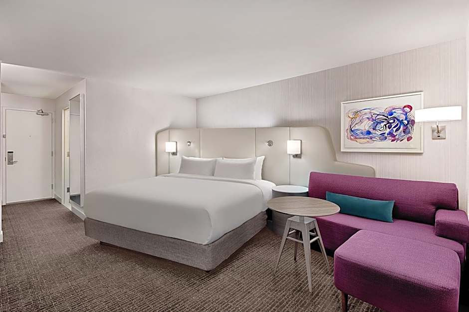 Crowne Plaza Atlanta Perimeter at Ravinia By IHG