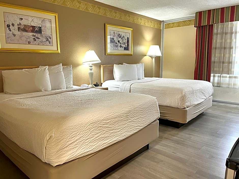 Brentwood Inn & Garden