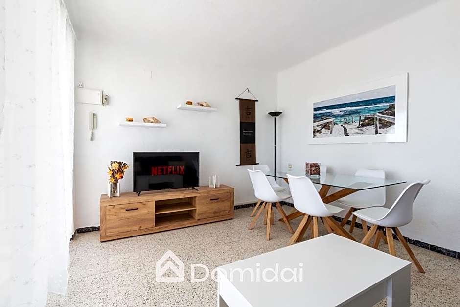 Apartamento a pie de playa by Domidai