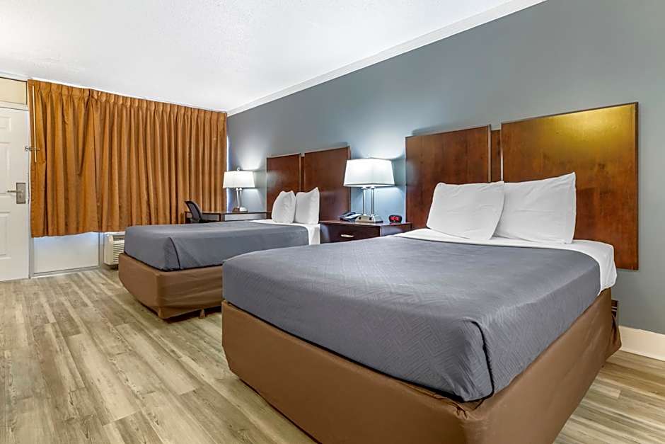 Photo 1 of 18 of Econo Lodge Conway Central