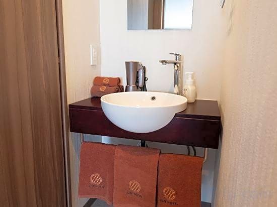 Sonezaki Luxe Hotel