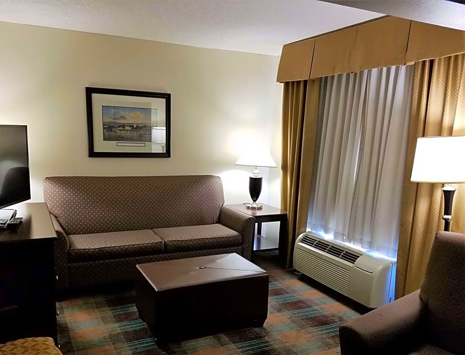 Wingate by Wyndham Greensboro