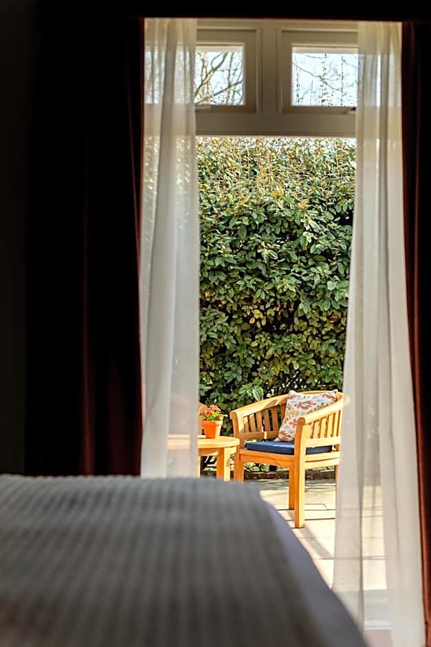 Coach & Horses Hotel