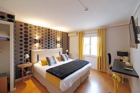 Premium Triple Room