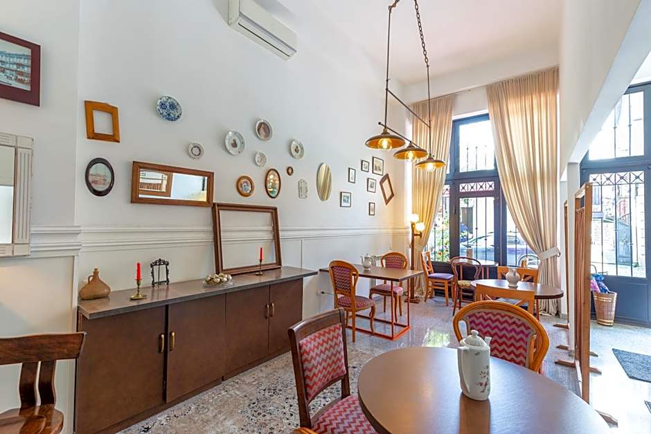 Hotel N16