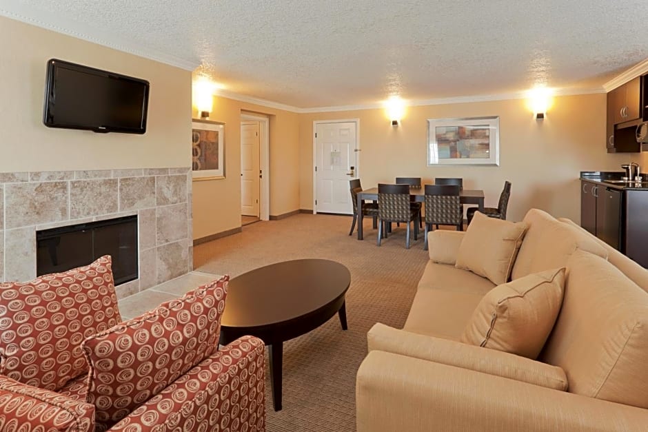 Holiday Inn & Suites San Mateo - SFO By IHG