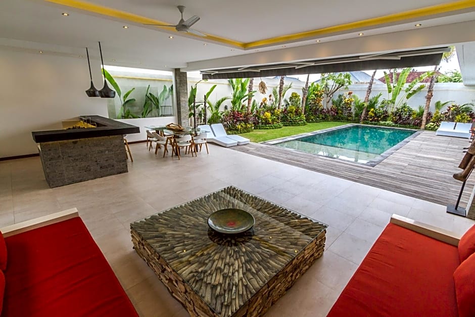 Villa Saha - Elegant 3-Bedroom in Seminyak