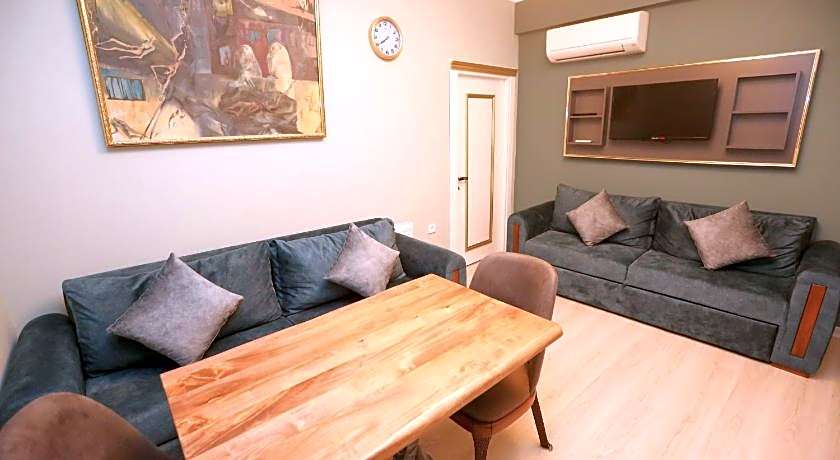 Grand moon hotel suites 