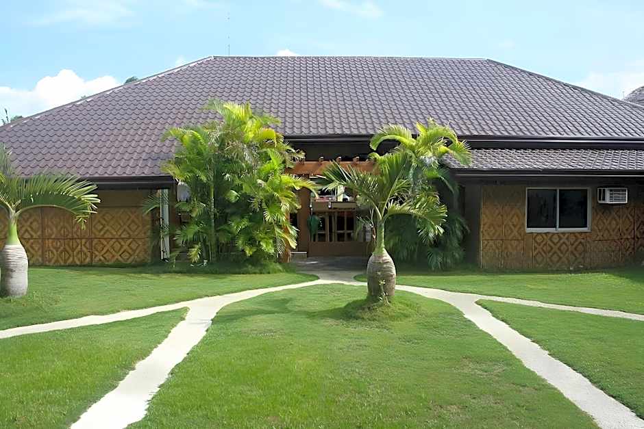 Coucou Bar Hotel and Restaurant