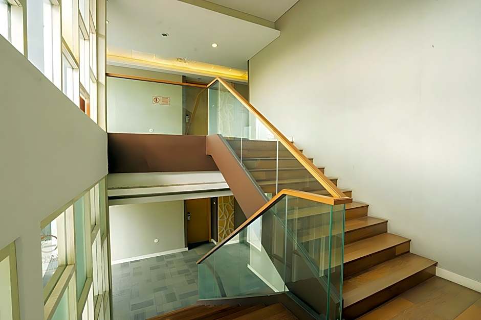 Life Hotel Stasiun Kota Surabaya