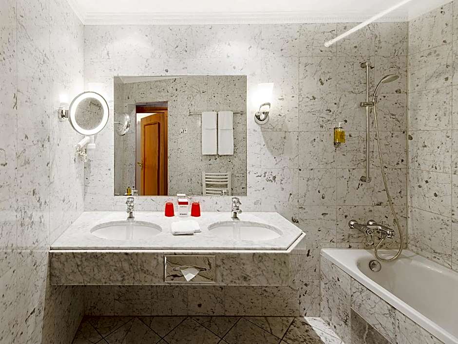 DORMERO Hotel Halle