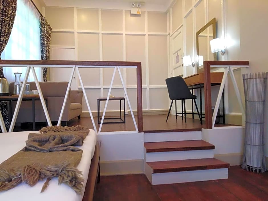 R Bed & Breakfast