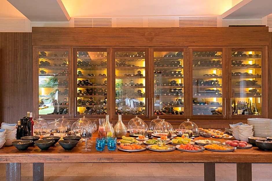 Can Simoneta - Adults Only