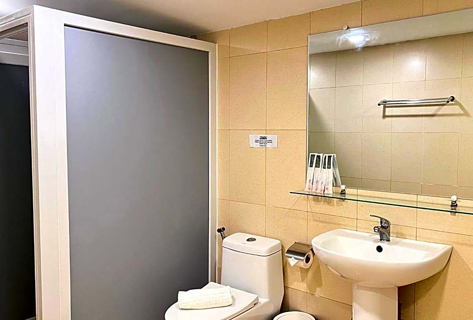 Damara Hotel at Ciudad Elmina