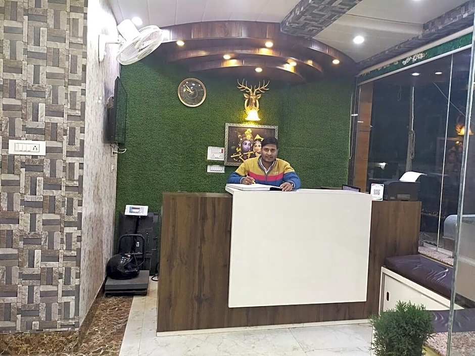 Hotel Chandra Inn by OYO Rooms – Varanasi, VA