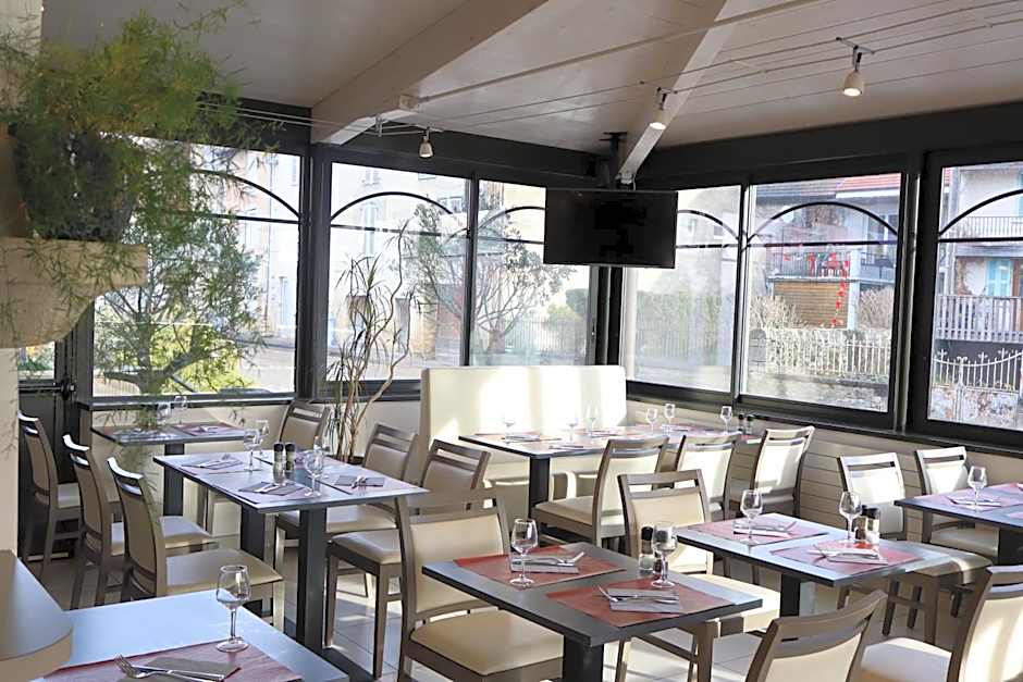 Hôtel Le Vouglans - Restaurant La Valouse