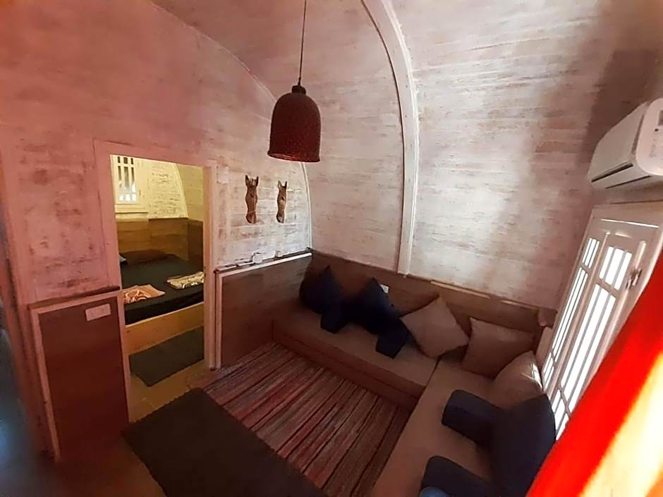 Green Beach Camp & Hotel