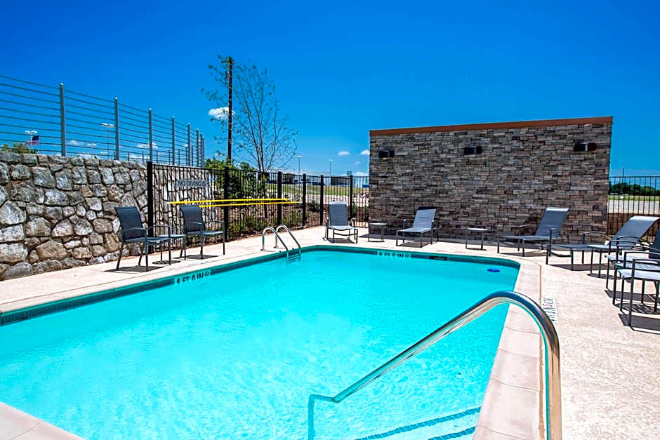 Fairfield Inn & Suites by Marriott Dallas Waxahachie