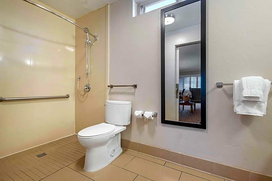 Best Western Plus Beach View Lodge