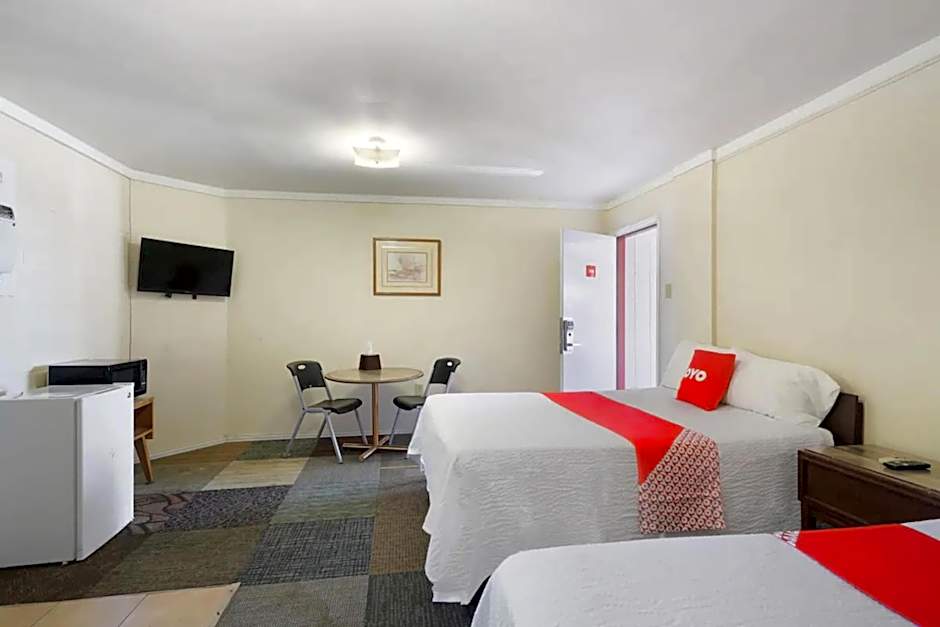 OYO Hotel Alpine TX near University