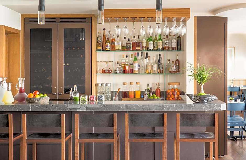 Malibu Beach Inn