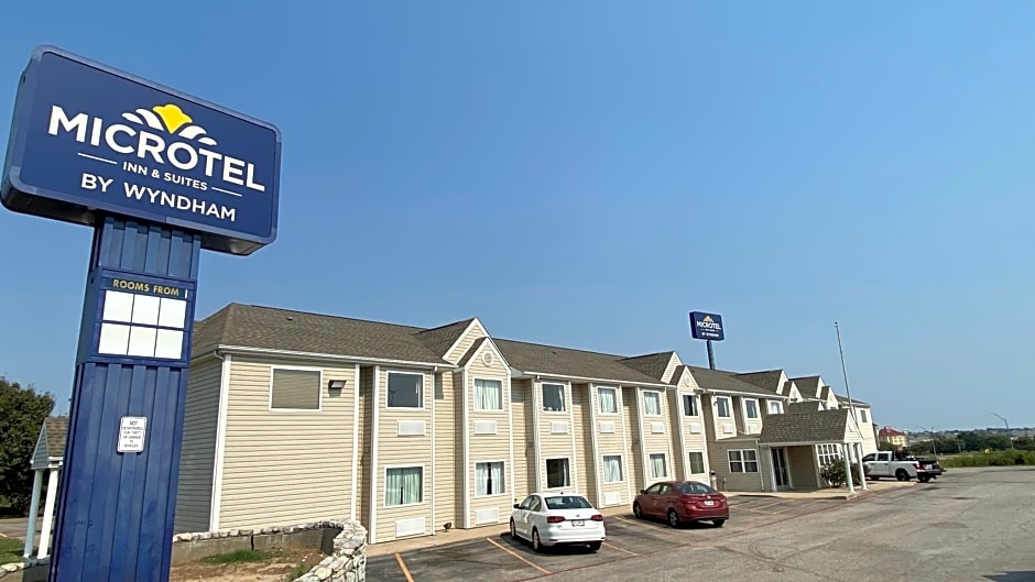 Microtel Inn & Suites by Wyndham Ardmore