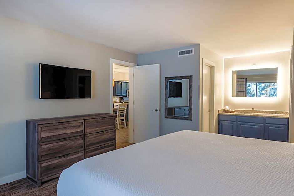 Raintree's Park Plaza Park City