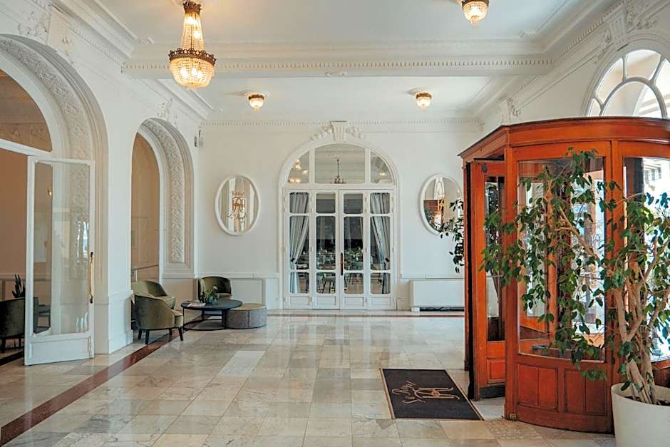 Hôtel Le Royal Promenade des Anglais
