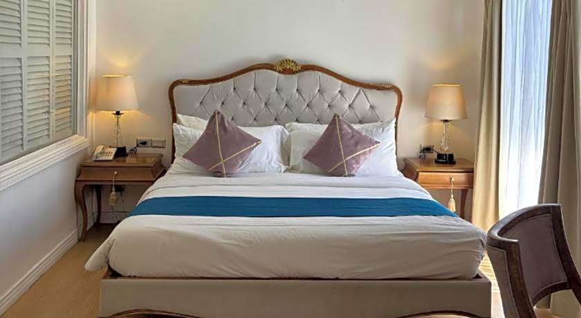 Queen Margarette Hotel