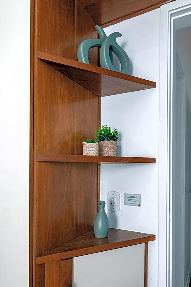 Aconchego em Copacabana para casais - BR608 Z4