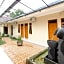 RedDoorz near Balekambang City Park