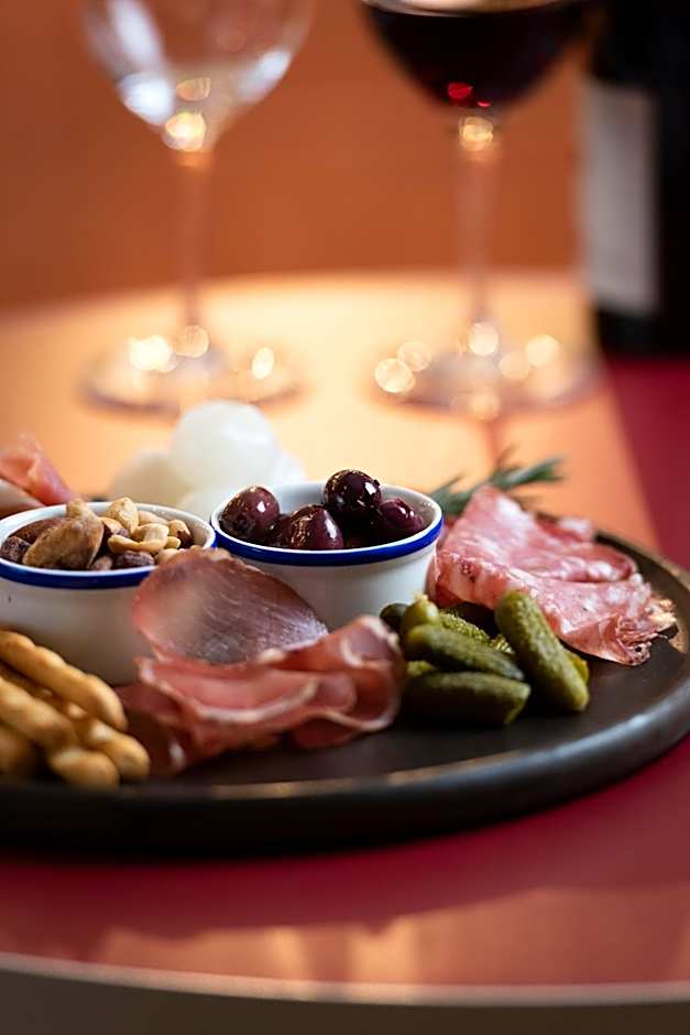 TRYP by Wyndham Pulteney Street Adelaide