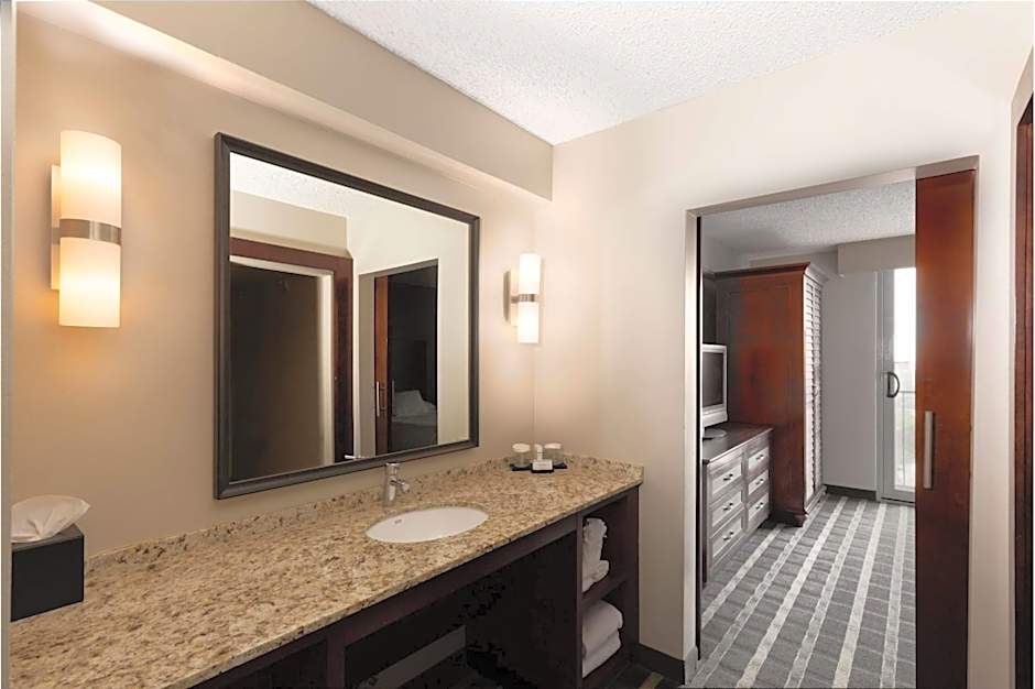 Embassy Suites by Hilton San Francisco Airport Waterfront