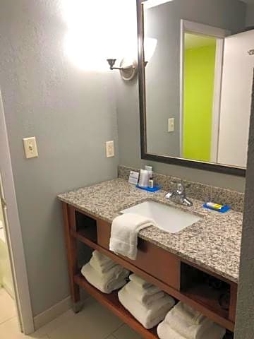 Holiday Inn Express Hickory-Hickory Mart By IHG