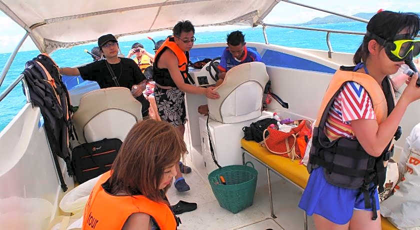 Runa Group House Samed 