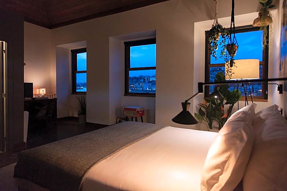 The House of Sandeman - Hostel & Suites