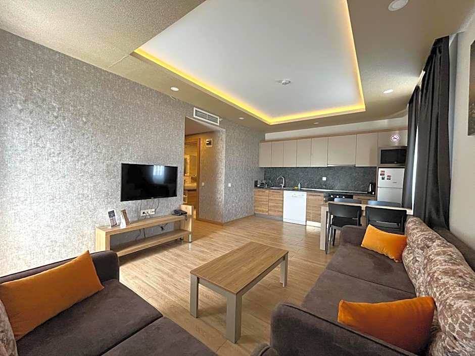 Golden World Suite Hotel